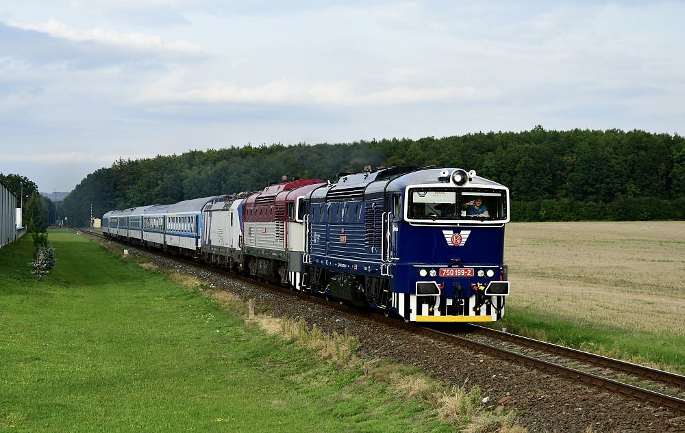Foto akce: Jeník 750.199 na pravidelném vlaku ČD